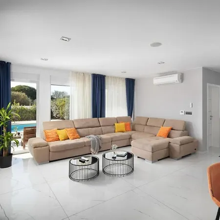 Monte Kope Comfortable Holiday * באניולה